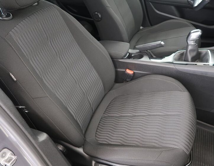 Peugeot 308 13