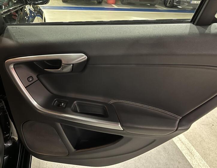 Volvo V60 23