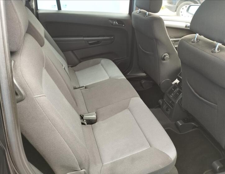Opel Zafira 9