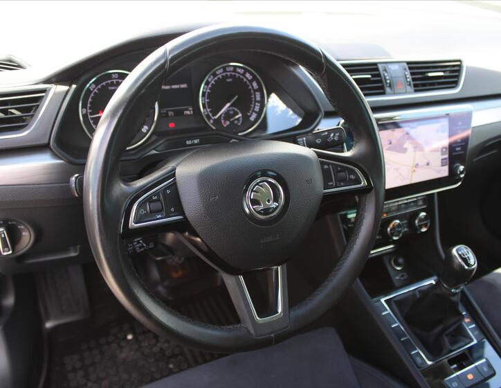 Škoda Superb 15