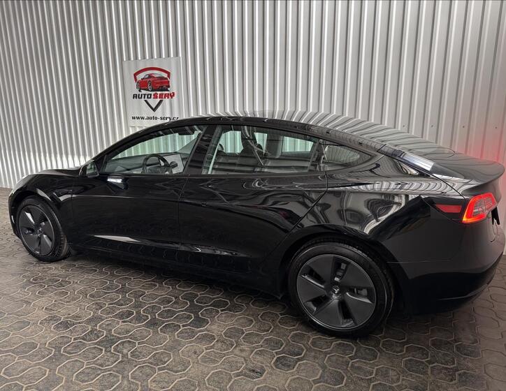 Tesla Model 3 5
