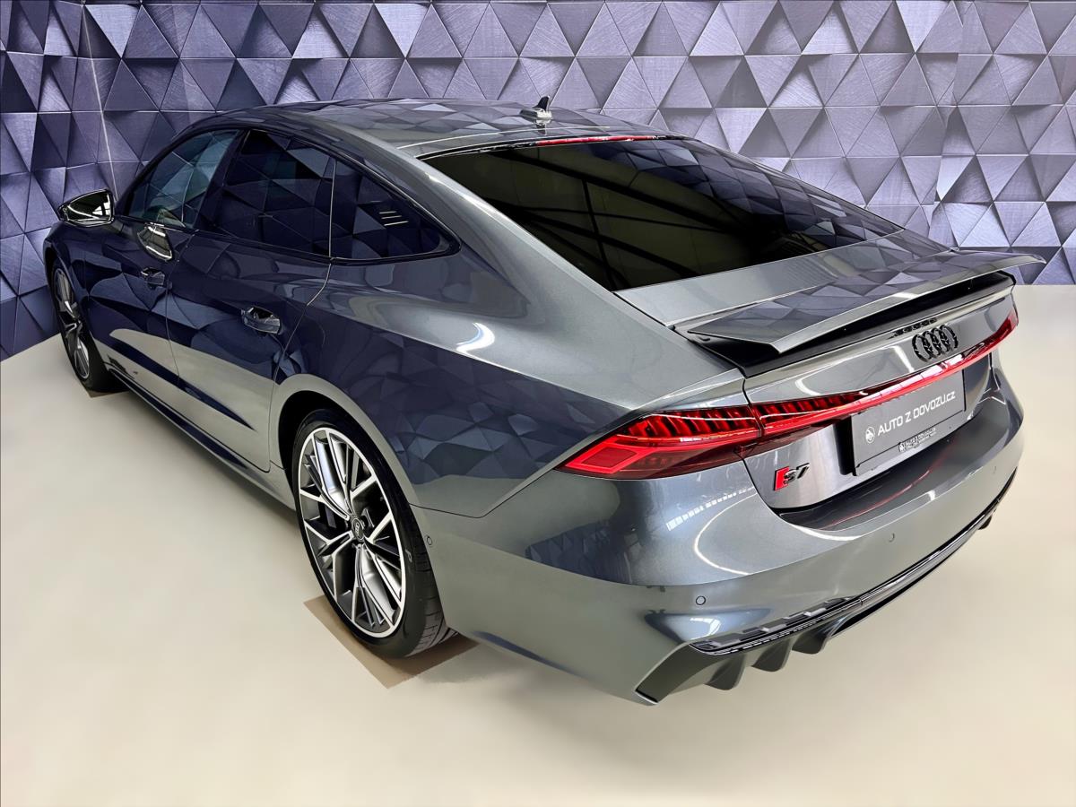 Audi S7