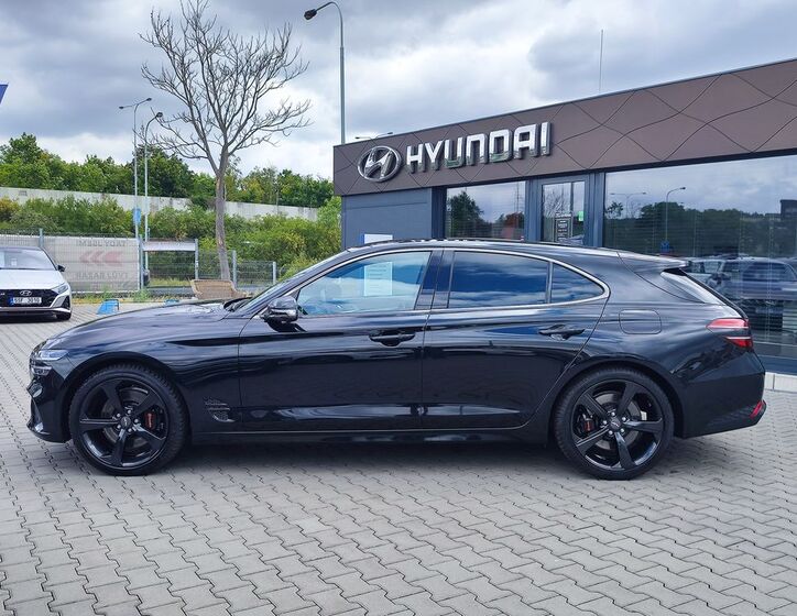 Hyundai Genesis 8