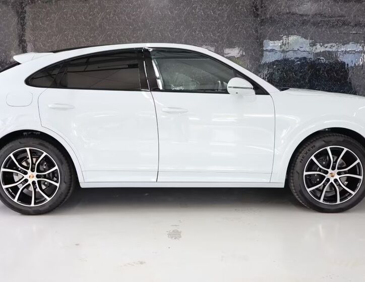 Porsche Cayenne 7