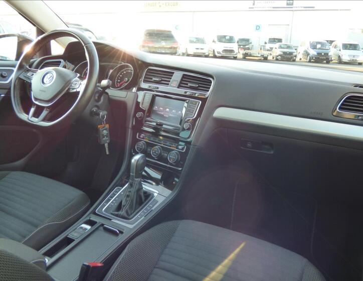 Volkswagen Golf 66