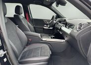Mercedes-Benz GLB 12