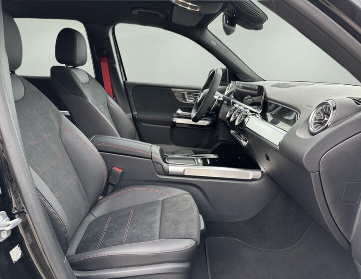 Mercedes-Benz GLB 12