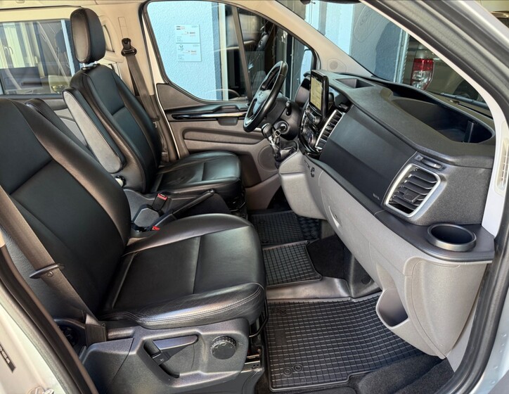 Ford Transit Custom 12