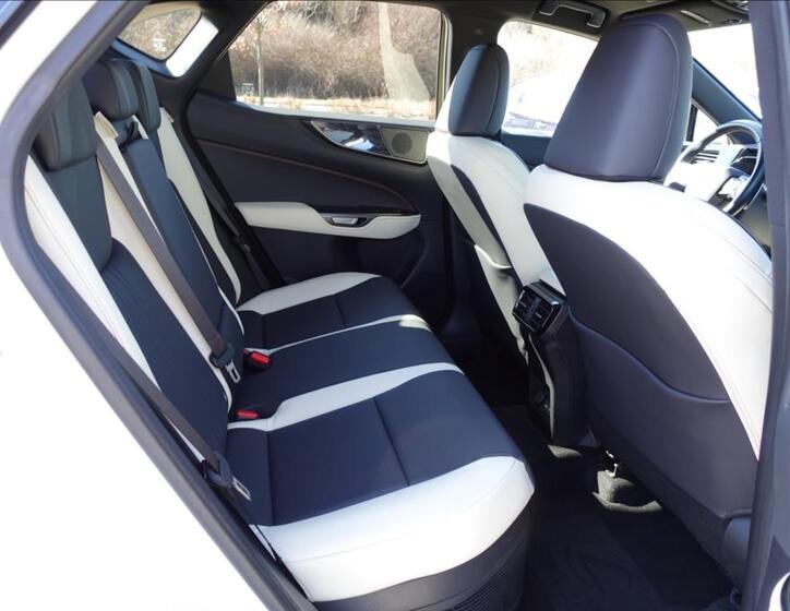 Lexus NX 350h 14