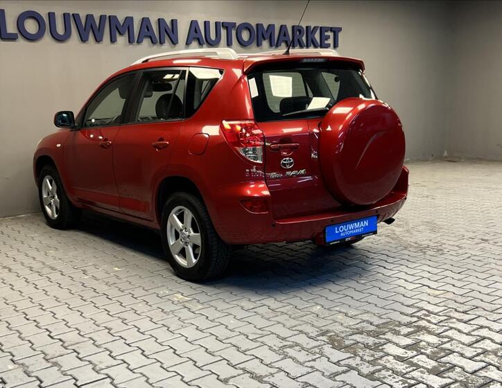 Toyota RAV4 13