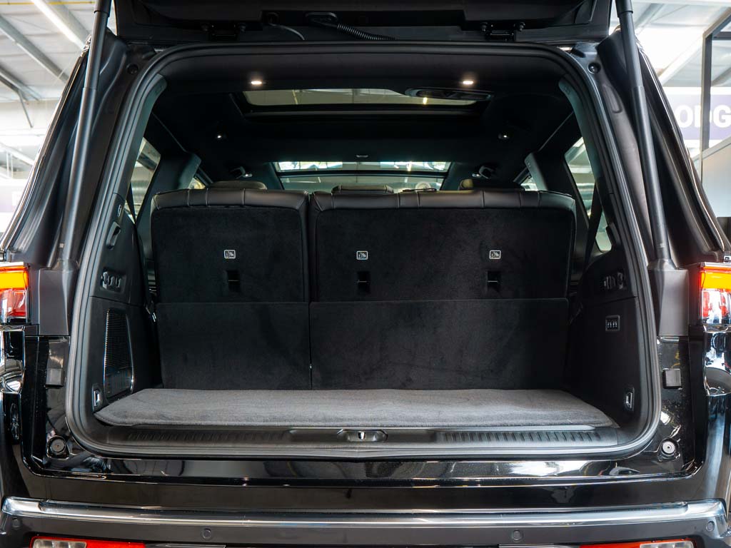 Jeep Wagoneer