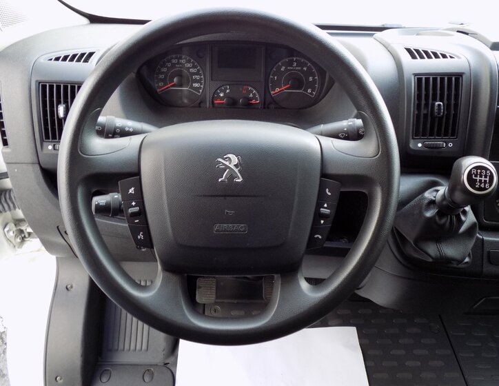 Peugeot Boxer 18