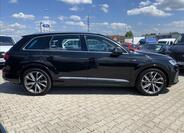 Audi Q7 6