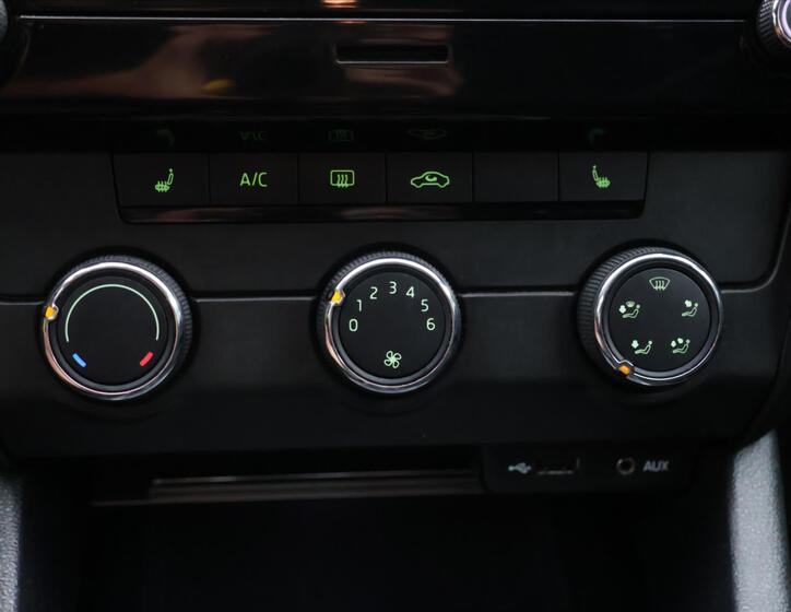 Škoda Octavia 23