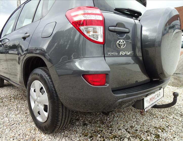 Toyota RAV4 14
