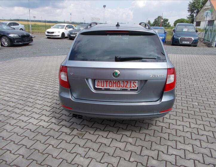Škoda Superb 9