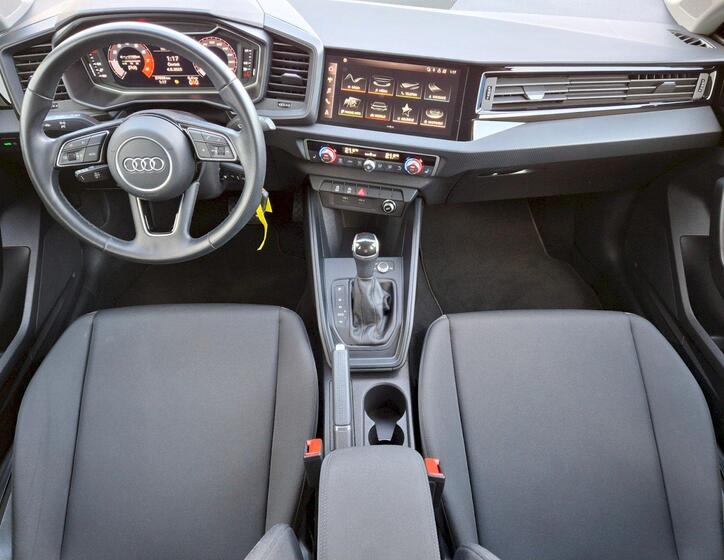 Audi A1 5