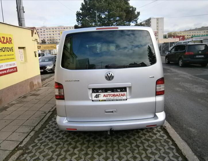 Volkswagen Multivan 5