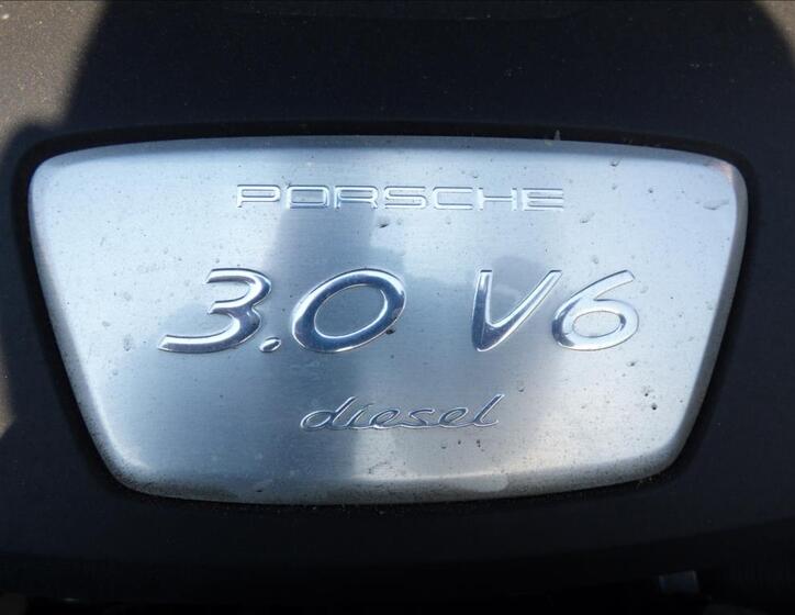 Porsche Cayenne 64