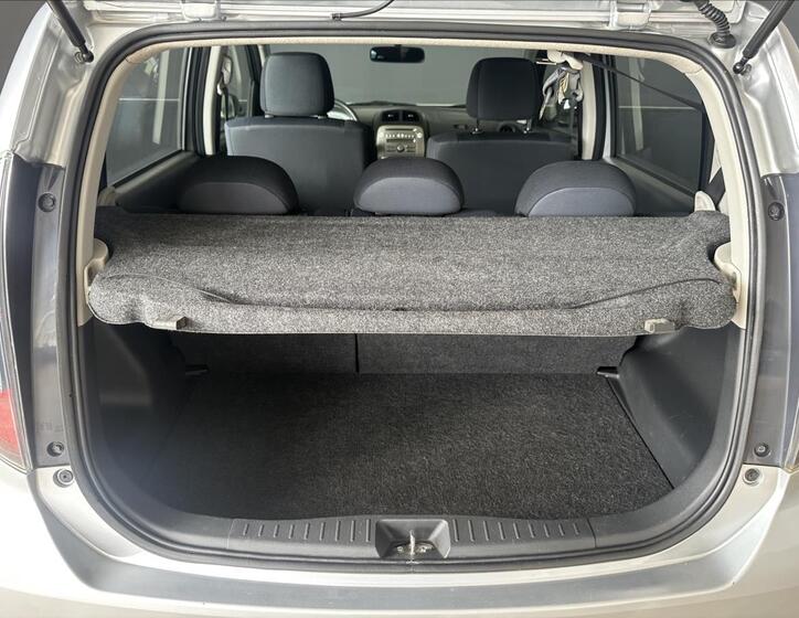 Subaru Justy 15