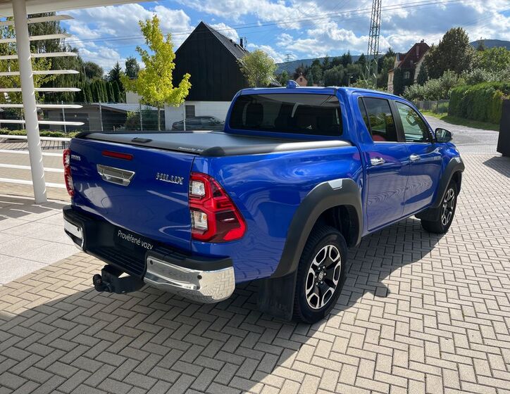 Toyota Hilux 6