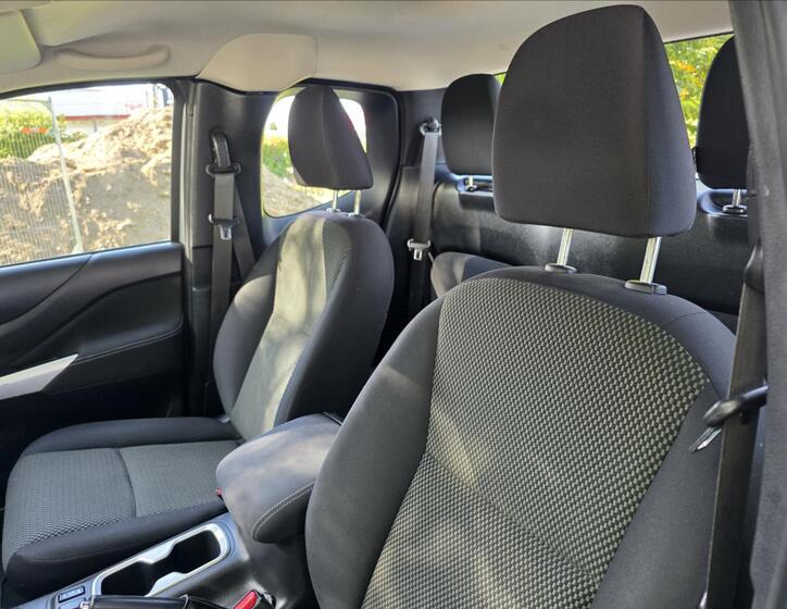 Nissan Navara 10