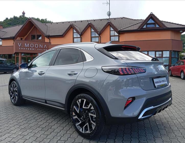KIA XCeed 7