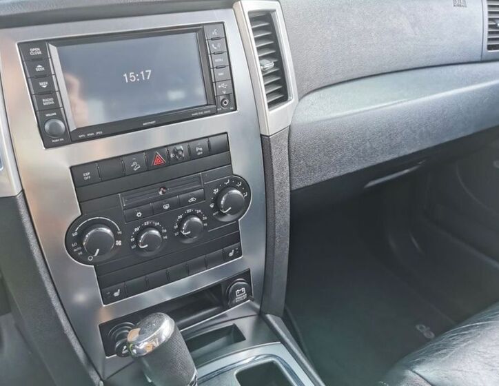 Jeep Grand Cherokee 10