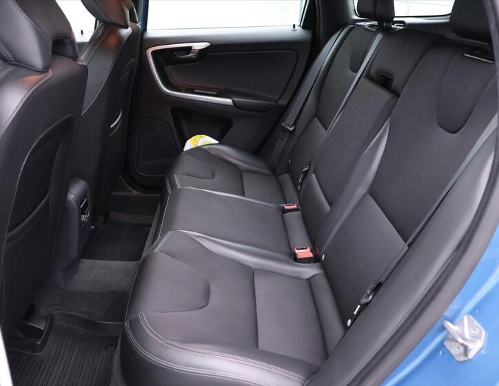 Volvo XC60 13