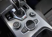 Alfa Romeo Stelvio 18