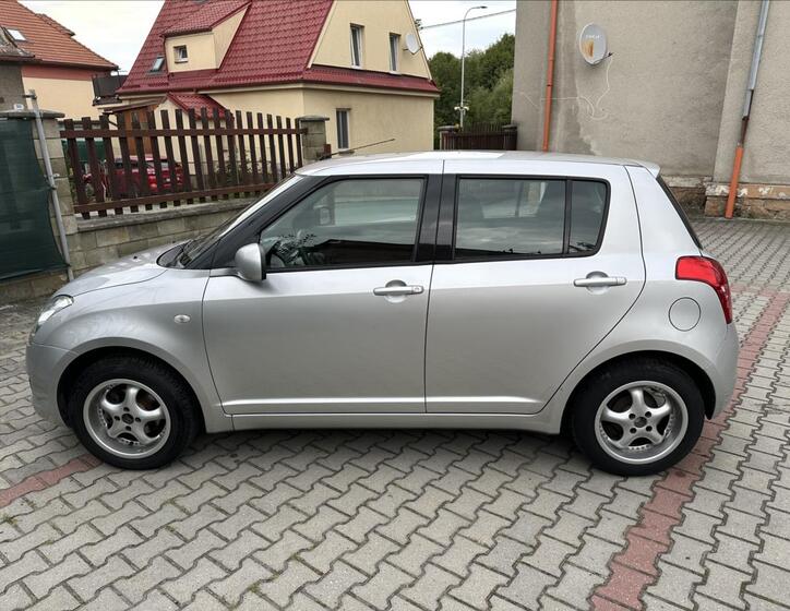 Suzuki Swift 8