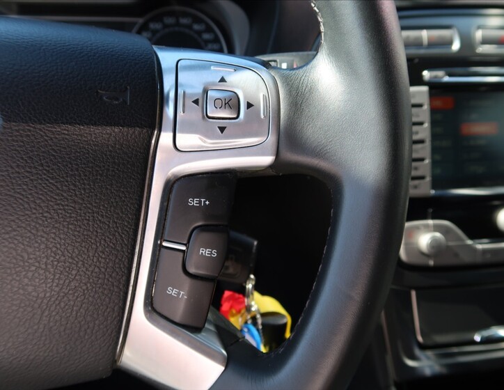 Ford Mondeo 16