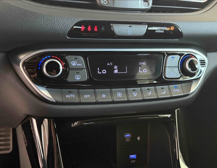 Hyundai i30 14