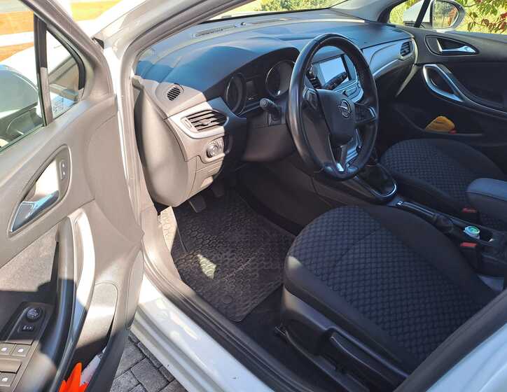 Opel Astra 6