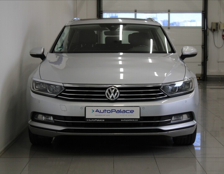 Volkswagen Passat 2