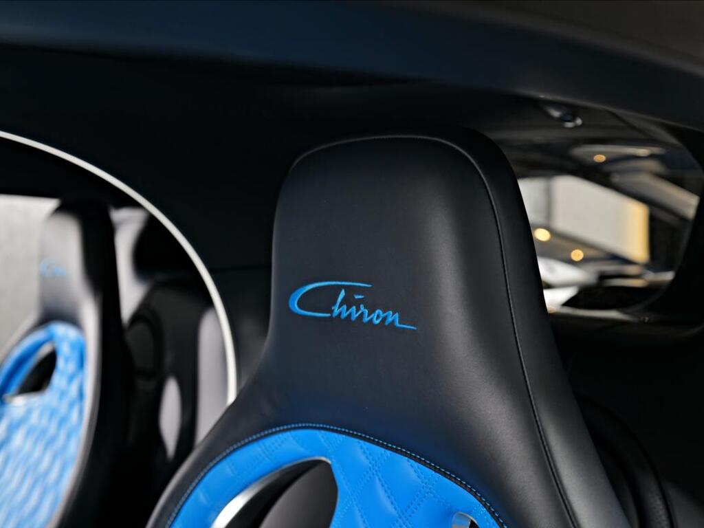 Bugatti Chiron 18