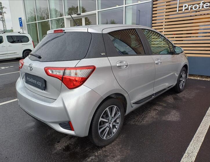 Toyota Yaris 18