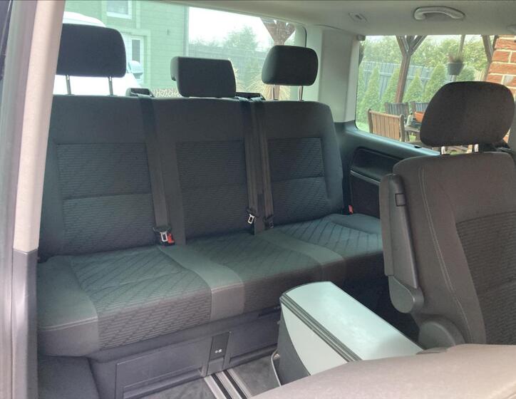 Volkswagen Multivan 11