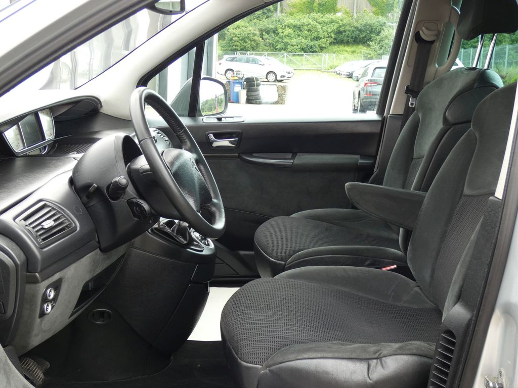 Citroën C8
