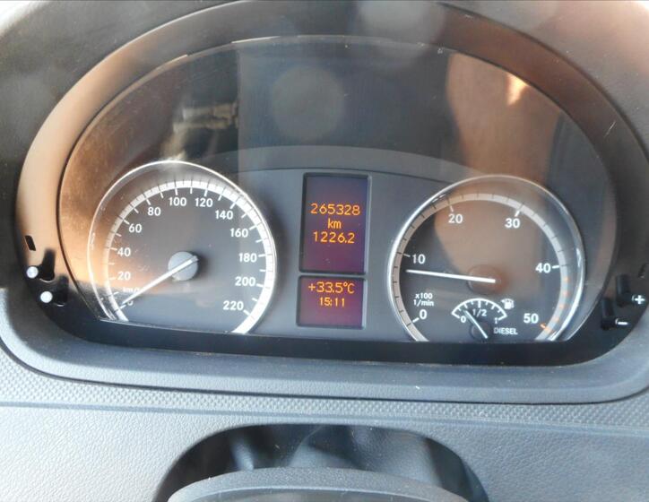 Mercedes-Benz Vito 15