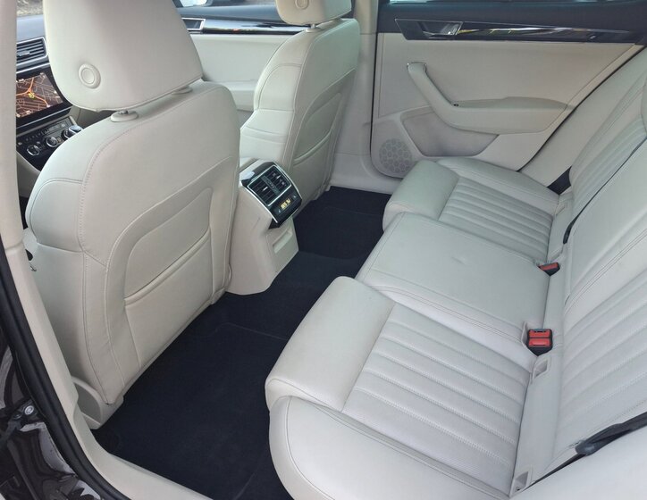 Škoda Superb 10