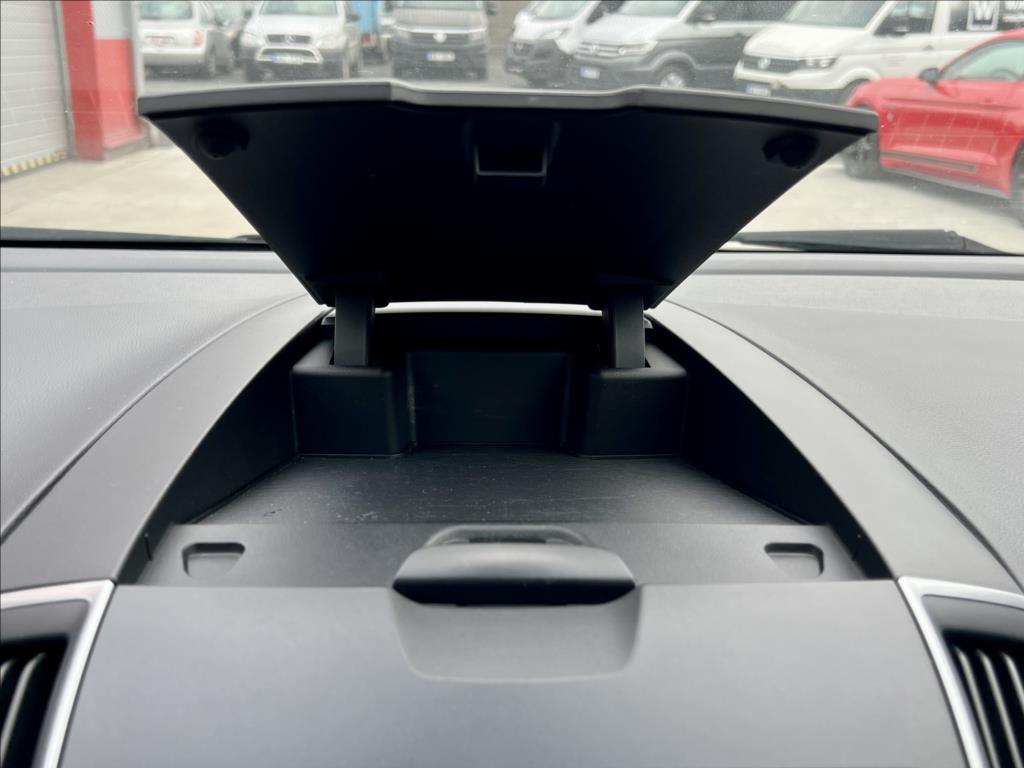 Ford Galaxy 31