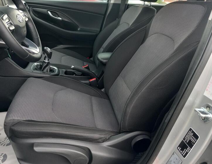 Hyundai i30 16