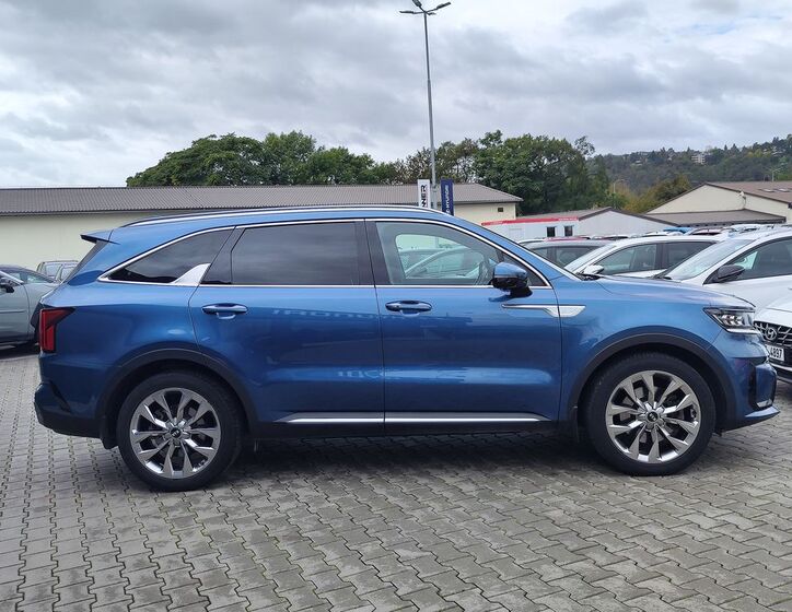 KIA Sorento 4