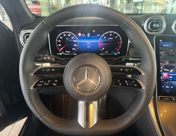 Mercedes-Benz GLC 12