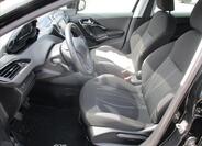 Peugeot 208 7