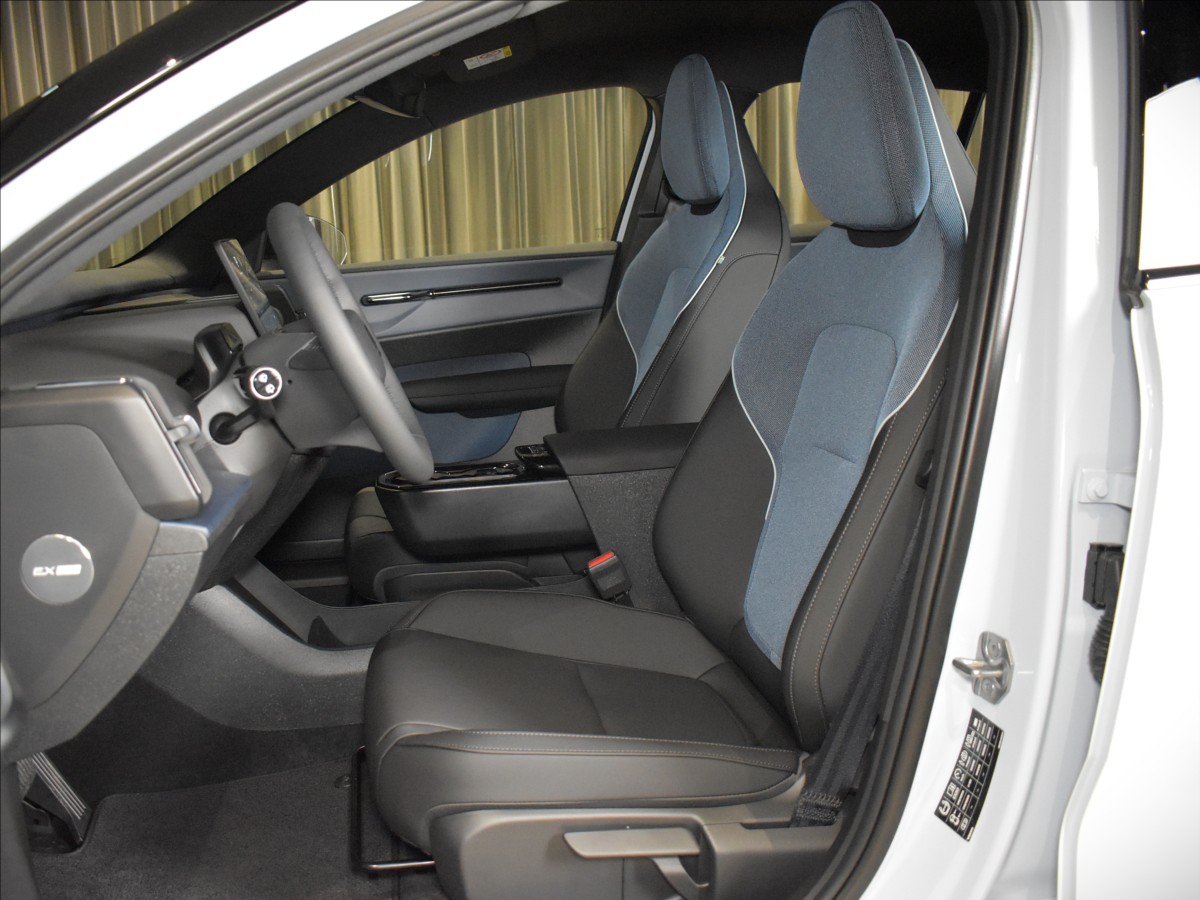 Volvo EX30