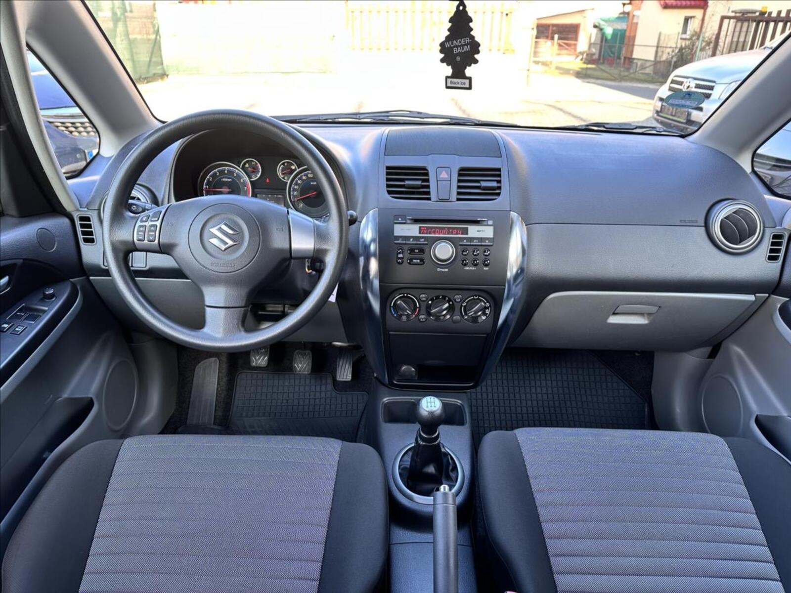 Suzuki SX4 14