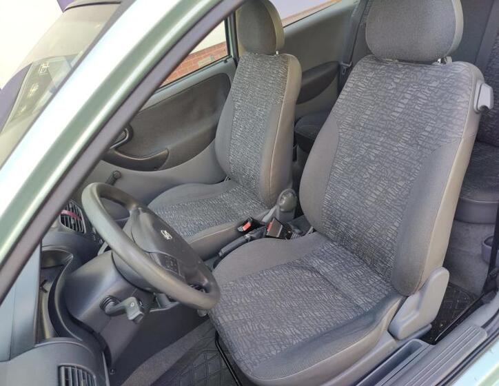 Opel Corsa 11