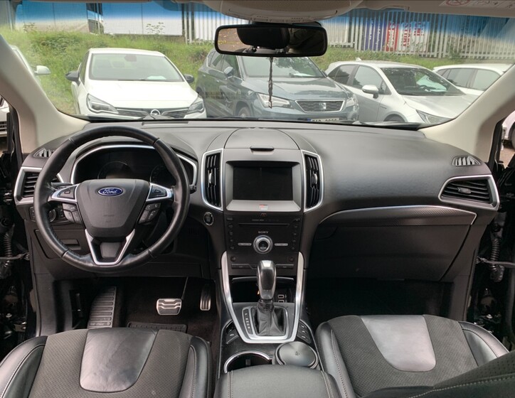 Ford Edge 9